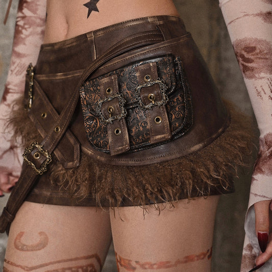 During The Exile Journey, Maillard Made An Old Waist Bag Skirt